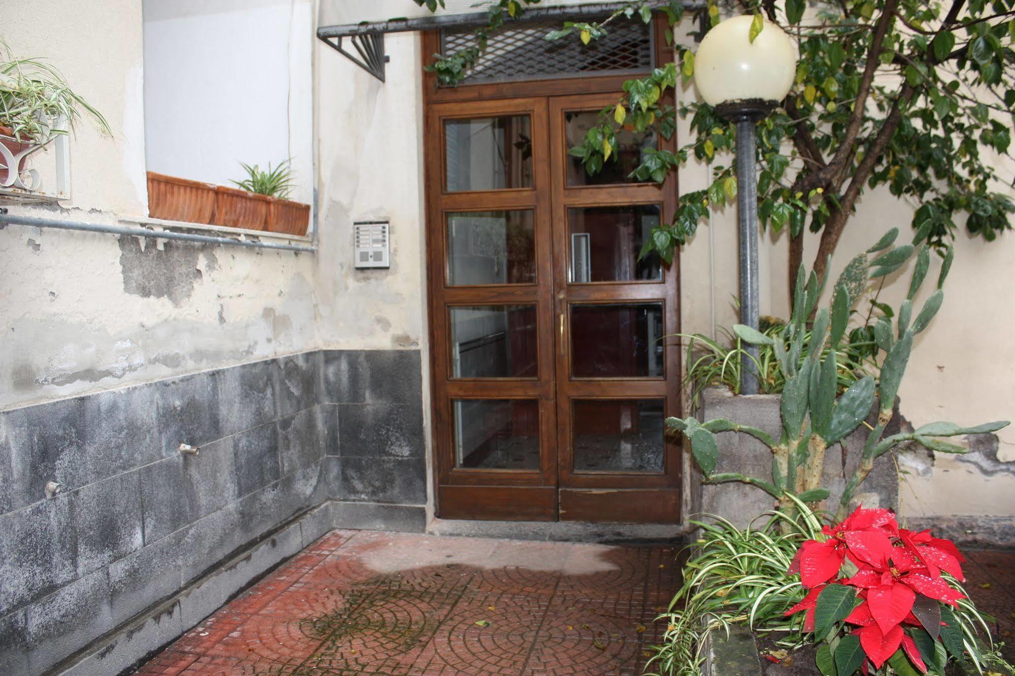 Tra L'Etna E Il Mare B&B Catania Luaran gambar