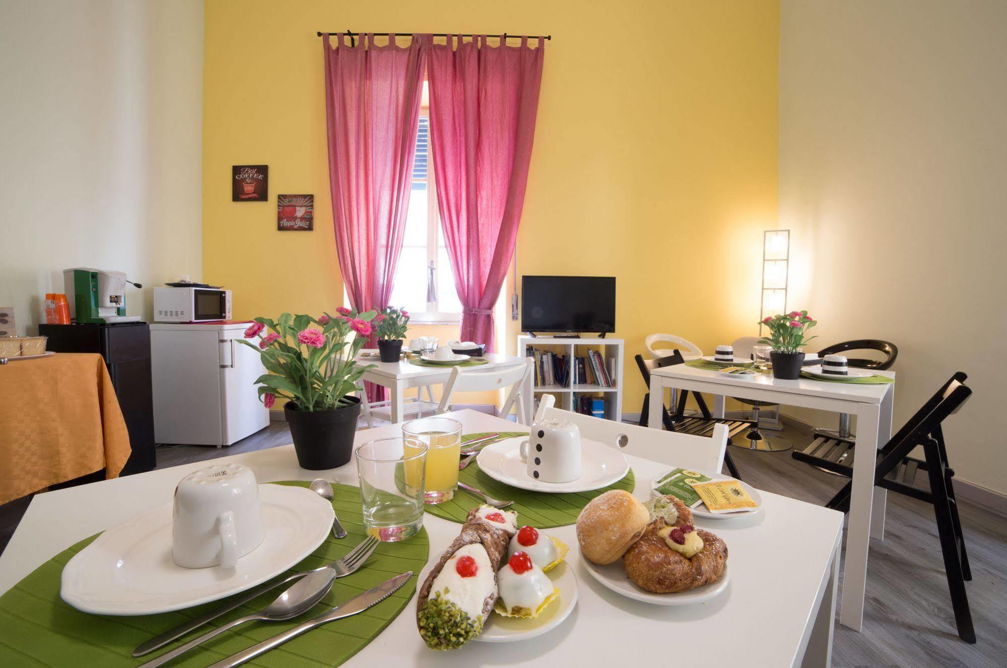 Tra L'Etna E Il Mare B&B Catania Luaran gambar