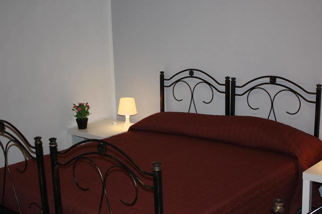 Tra L'Etna E Il Mare B&B Catania Luaran gambar